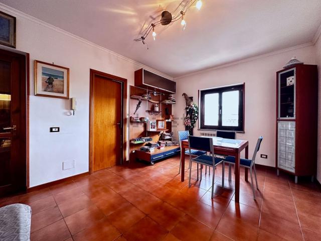 Villetta bifamiliare in vendita di 200 m² in Via Monte Bianco