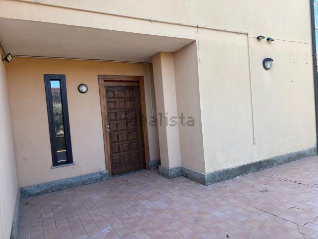 Villetta bifamiliare in vendita di 200 m² in Via Orto Pisani, 3