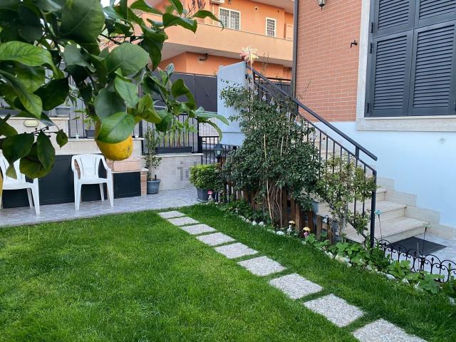 Villetta bifamiliare in vendita di 200 m² in Via Riofreddo, 33