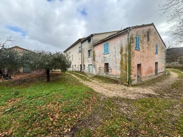 Villetta bifamiliare in vendita di 200 m² in Via San Vito sul Cesano, 86