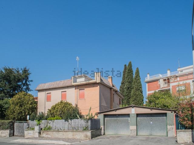 Villetta bifamiliare in vendita di 200 m² in Viale della Repubblica