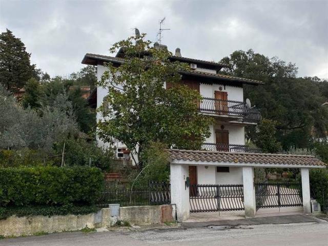 Villetta bifamiliare in vendita di 200 m²