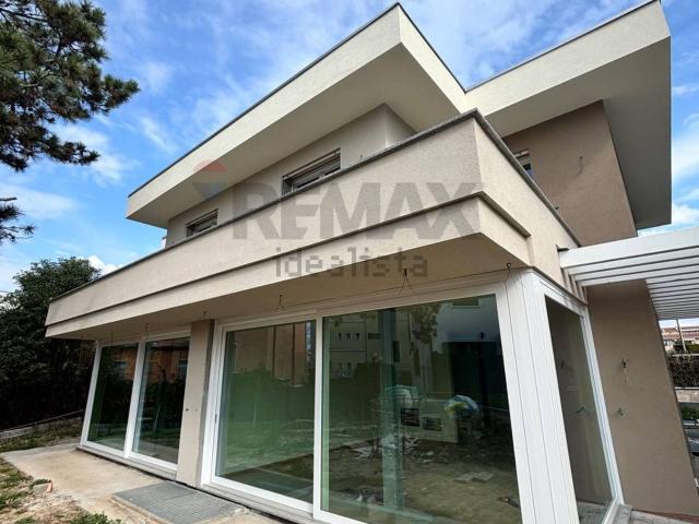 Villetta bifamiliare in vendita di 200 m²