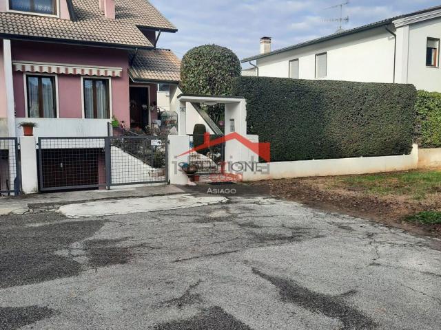 Villetta bifamiliare in vendita di 200 m²