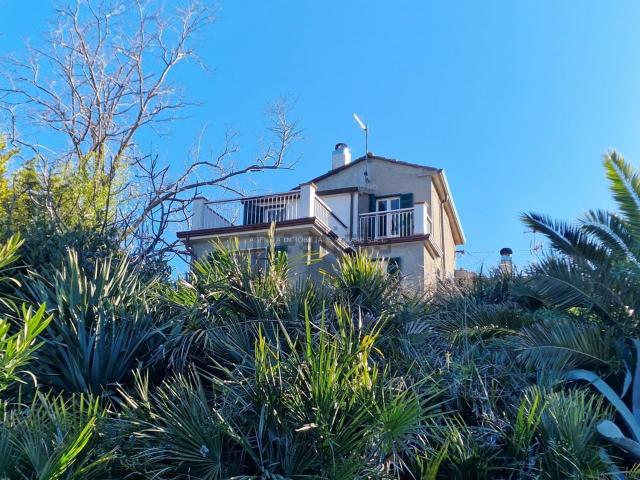 Villetta bifamiliare in vendita di 200 m²