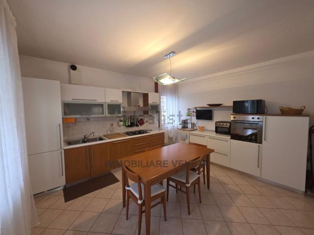 Villetta bifamiliare in vendita di 200 m²