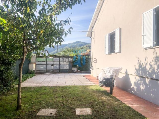 Villetta bifamiliare in vendita di 200 m²