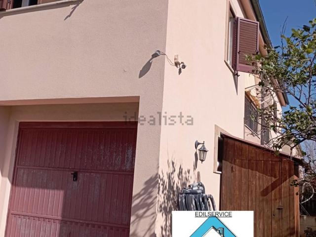 Villetta bifamiliare in vendita di 200 m²
