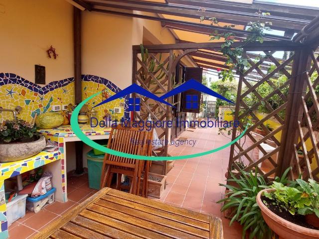 Villetta bifamiliare in vendita di 200 m²
