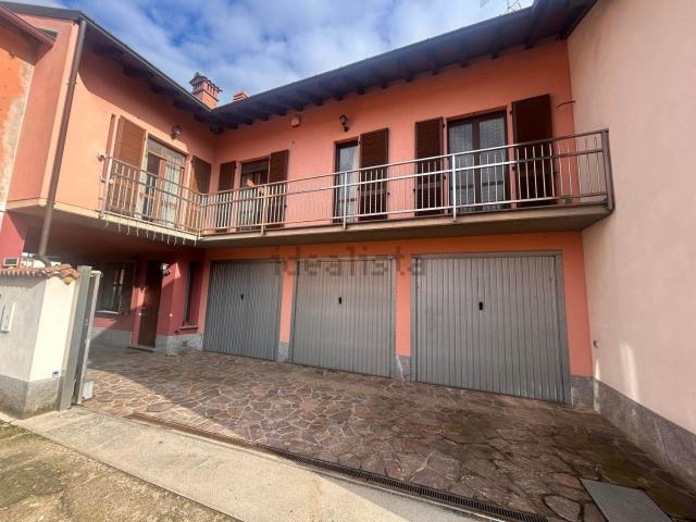 Villetta bifamiliare in vendita di 200 m²
