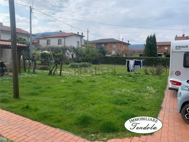 Villetta bifamiliare in vendita di 200 m²