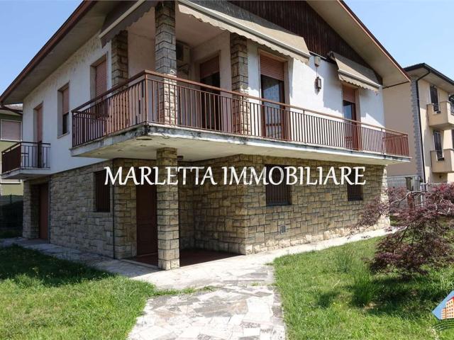 Villetta bifamiliare in vendita di 200 m²
