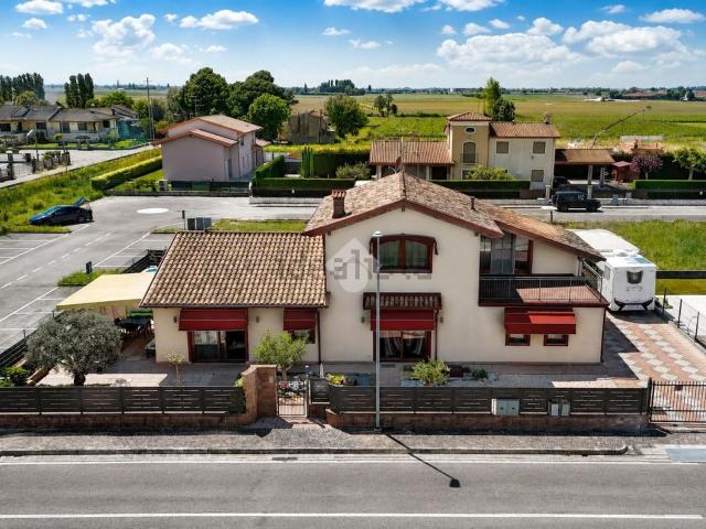 Villetta bifamiliare in vendita di 202 m² in Via del Carabiniere, 7