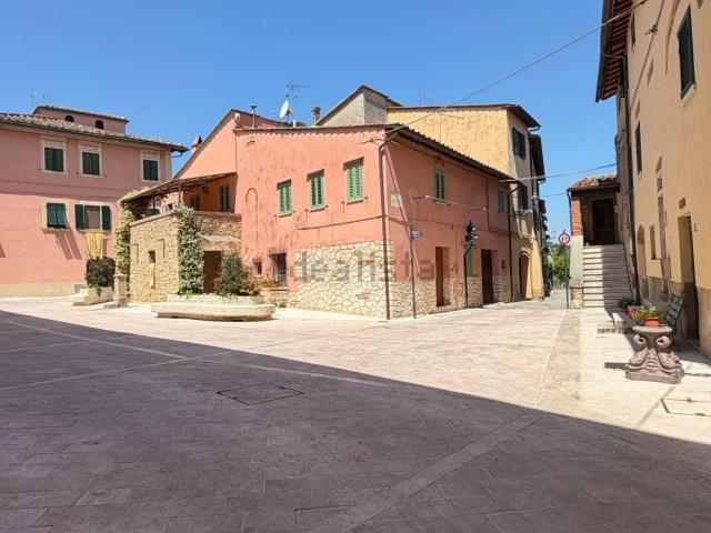 Villetta bifamiliare in vendita di 207 m² in Strada Provinciale 48