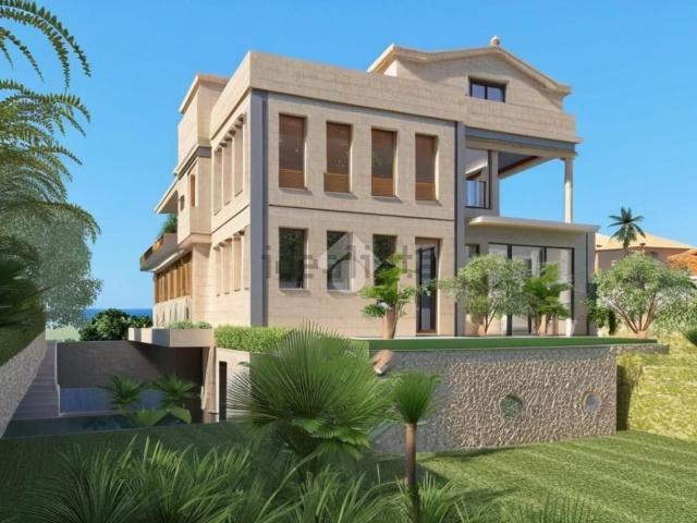 Villetta bifamiliare in vendita di 205 m² in Via Massimo d&apos Antona