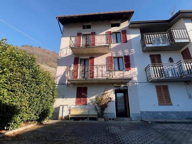 Villetta bifamiliare in vendita di 205 m² in Via P. L. Nervi, 11