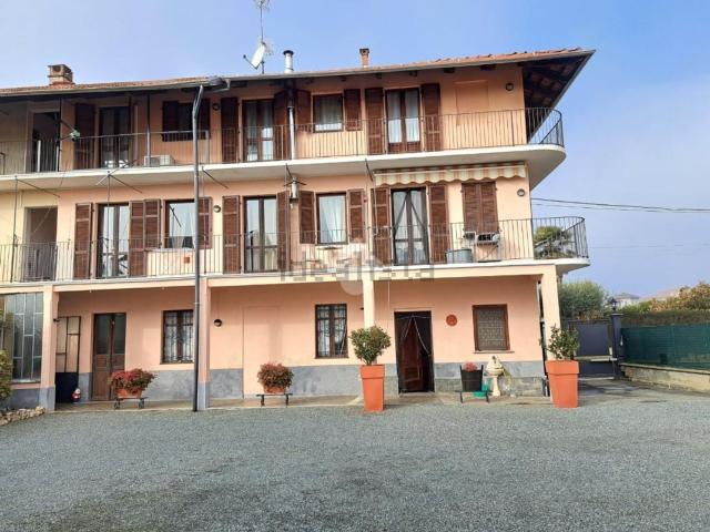 Villetta bifamiliare in vendita di 205 m² in Via Santa Maria, 44