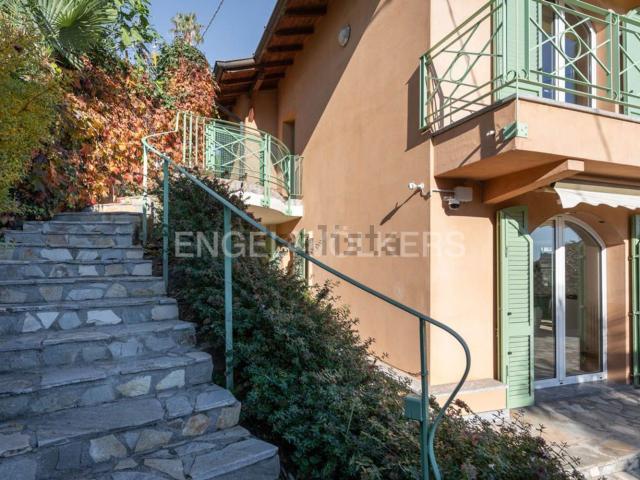 Villetta bifamiliare in vendita di 206 m² in Corso Guglielmo Marconi, 232