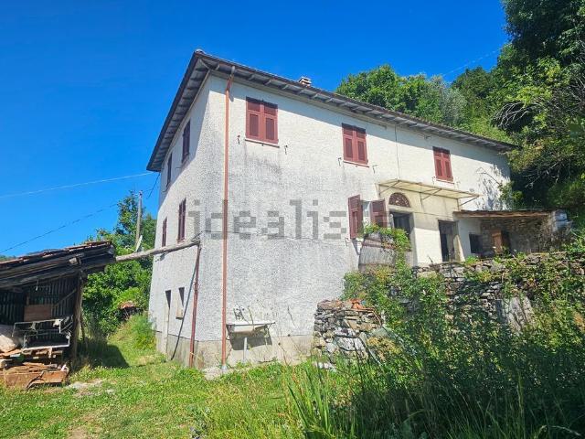 Villetta bifamiliare in vendita di 206 m² in Località Scurtabò