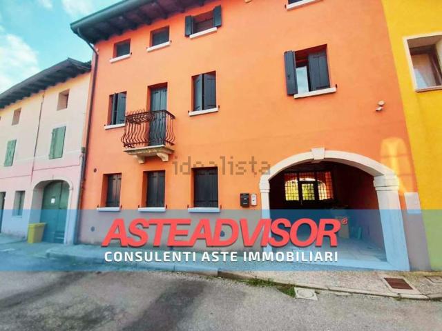 Villetta bifamiliare in vendita di 206 m² in Via al Tiglio, 30