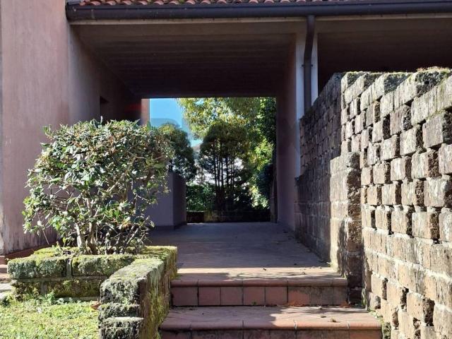 Villetta bifamiliare in vendita di 208 m² in Via Don L. Milani, 24