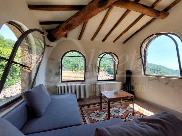 Villetta bifamiliare in vendita di 208 m² in Via Per Pascoso, 2