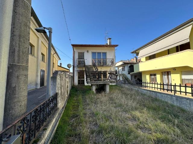 Villetta bifamiliare in vendita di 208 m²