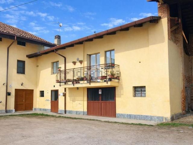 Villetta bifamiliare in vendita di 209 m² in Via Costa, 102