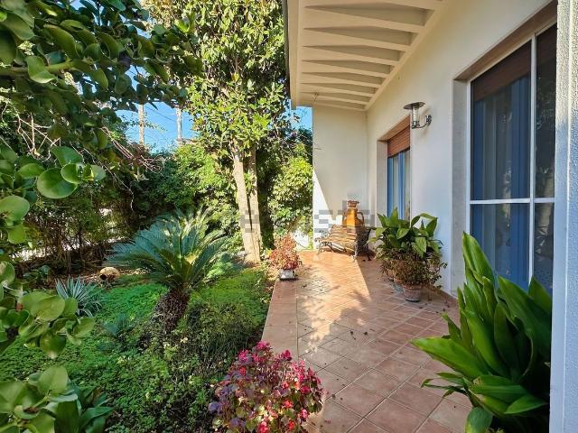Villetta bifamiliare in vendita di 209 m² in Via G. Oberdan, 24