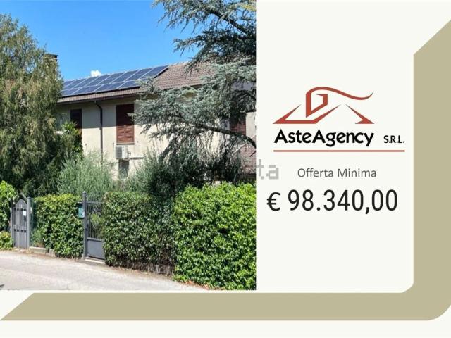 Villetta bifamiliare in vendita di 209 m² in Via San Francesco, 47