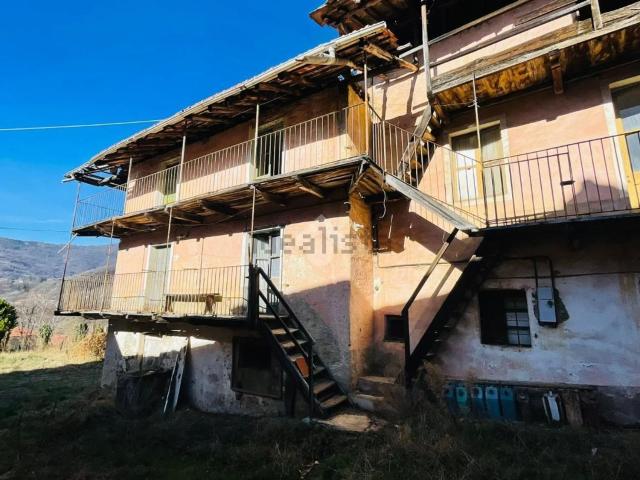 Villetta bifamiliare in vendita di 209 m² in Via San Pietro, 23