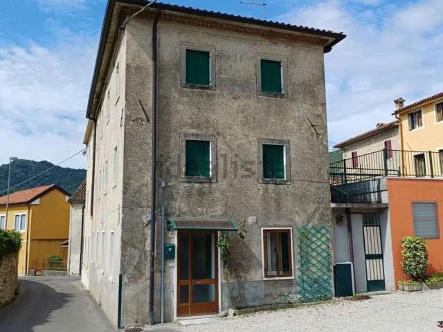 Villetta bifamiliare in vendita di 213 m²
