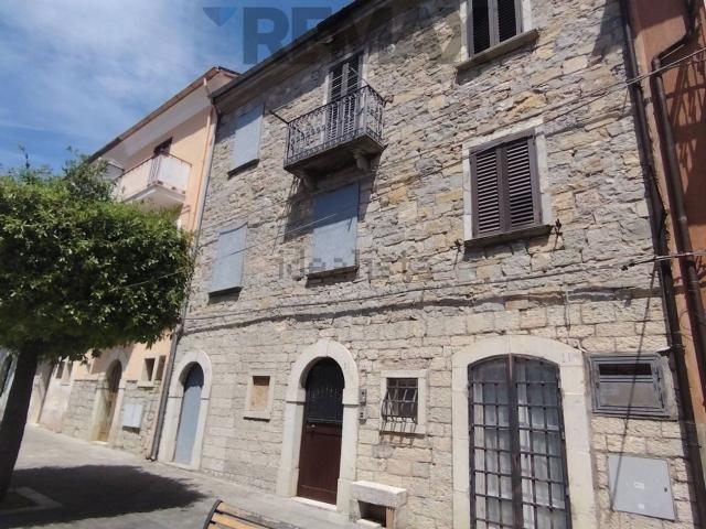 Villetta bifamiliare in vendita di 210 m² in Corso Garibaldi, 10