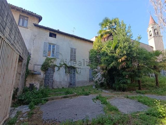 Villetta bifamiliare in vendita di 210 m² in Via Fiume, 2