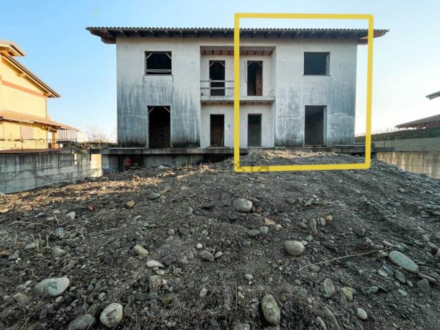 Villetta bifamiliare in vendita di 210 m² in Via Papa Giovanni XXIII