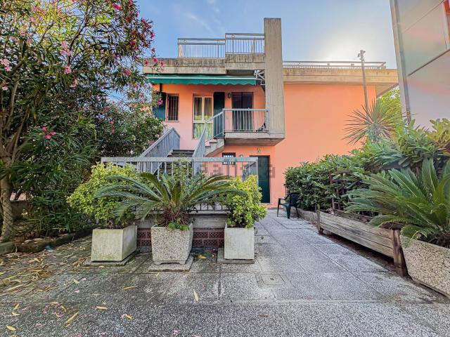Villetta bifamiliare in vendita di 210 m² in Viale dei Mille, 62