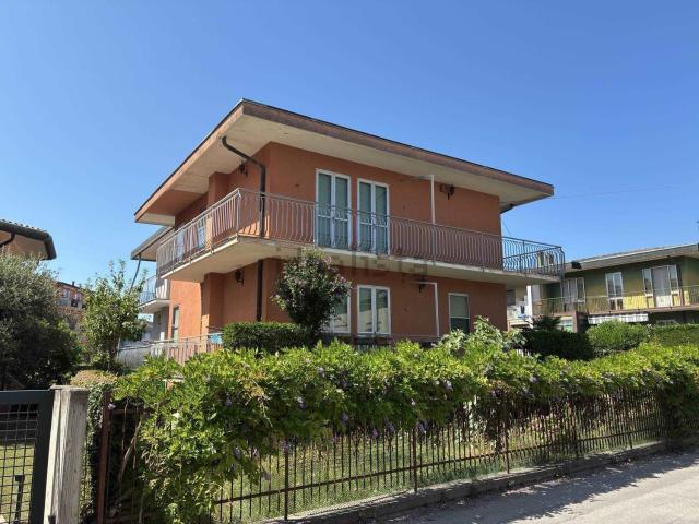 Villetta bifamiliare in vendita di 210 m²