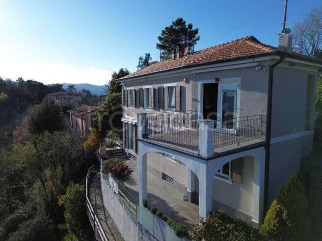 Villetta bifamiliare in vendita di 210 m²