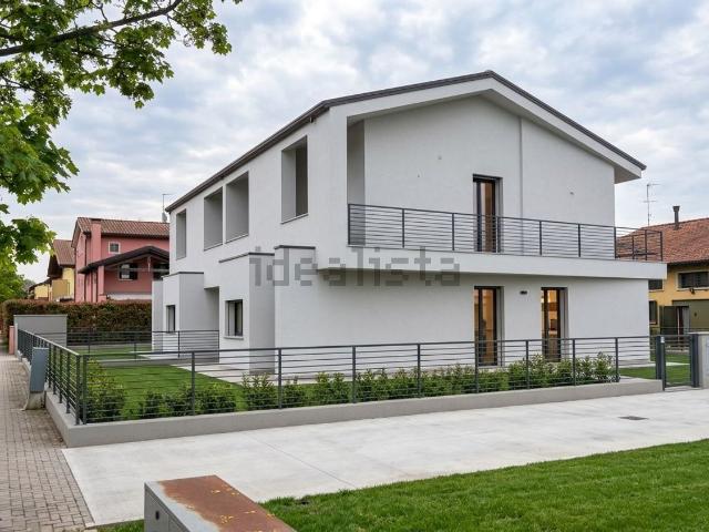 Villetta bifamiliare in vendita di 210 m²