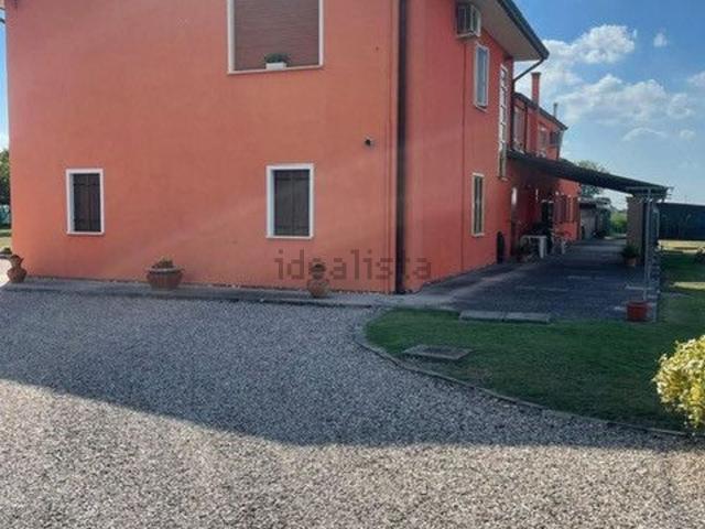 Villetta bifamiliare in vendita di 210 m²
