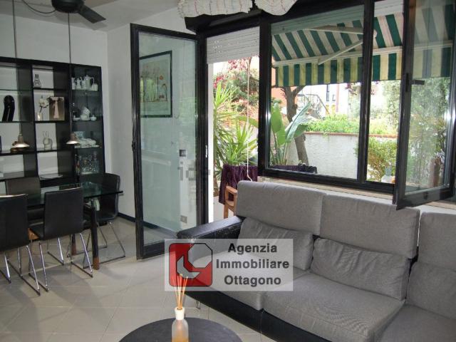 Villetta bifamiliare in vendita di 210 m²