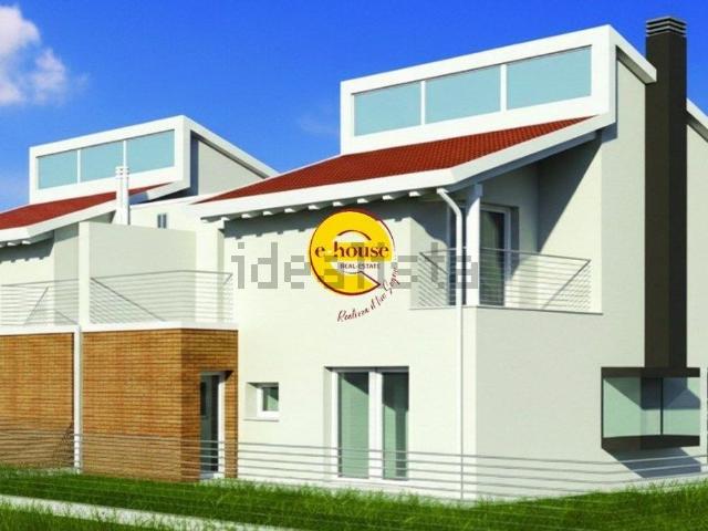 Villetta bifamiliare in vendita di 211 m² in Via Raspa