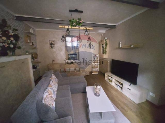Villetta bifamiliare in vendita di 212 m² in Via Bonomi, 6