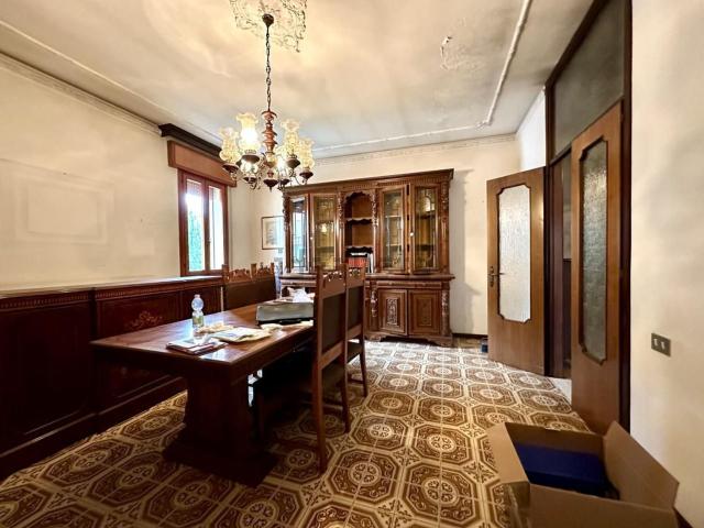 Villetta bifamiliare in vendita di 212 m² in Via San Tommaso