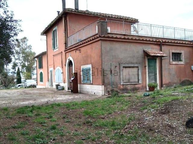Villetta bifamiliare in vendita di 217 m² in Via di Prataporci