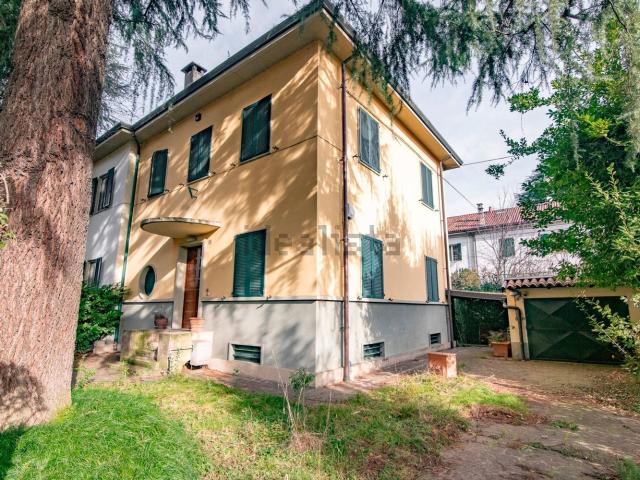 Villetta bifamiliare in vendita di 217 m² in Via Piave, 18