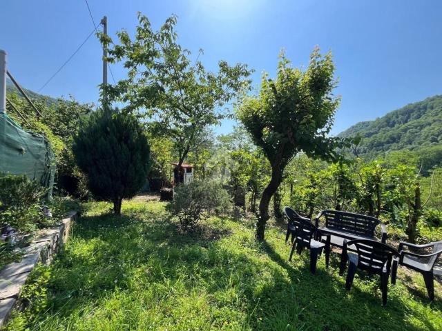Villetta bifamiliare in vendita di 217 m² in Via Piana