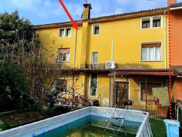 Villetta bifamiliare in vendita di 217 m² in Via Solari, 33