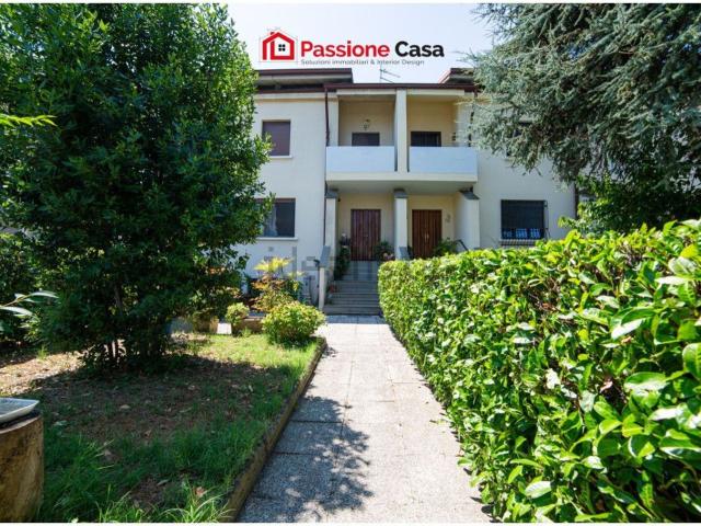 Villetta bifamiliare in vendita di 217 m²