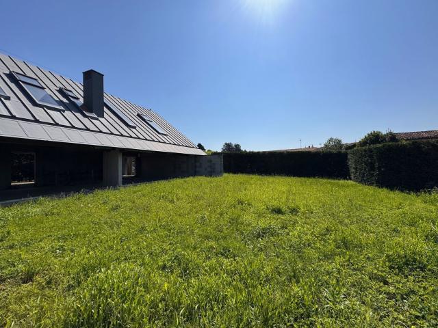 Villetta bifamiliare in vendita di 215 m² in Via Bellavista